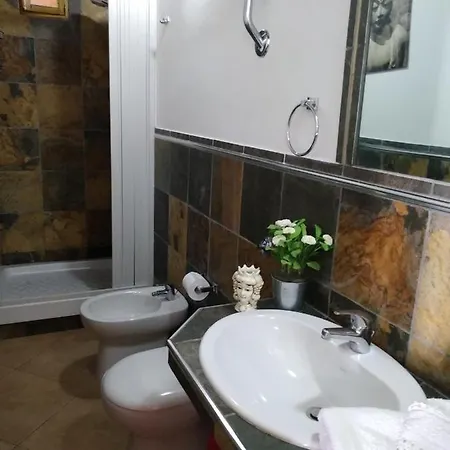 Mansarda Mare Red Appartement