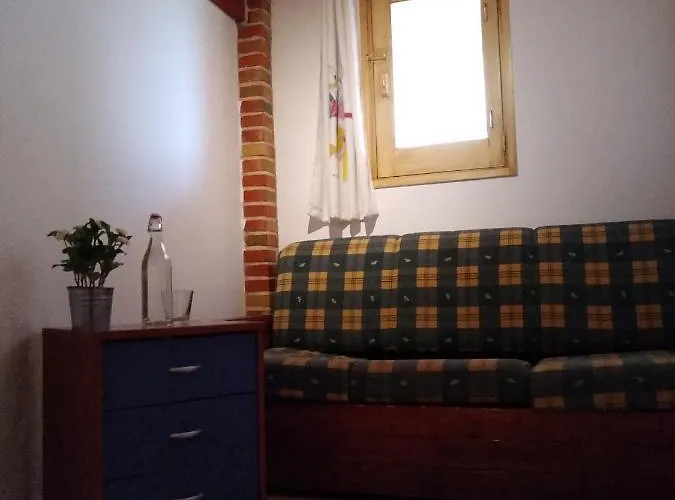 Mansarda Mare Red Шакка